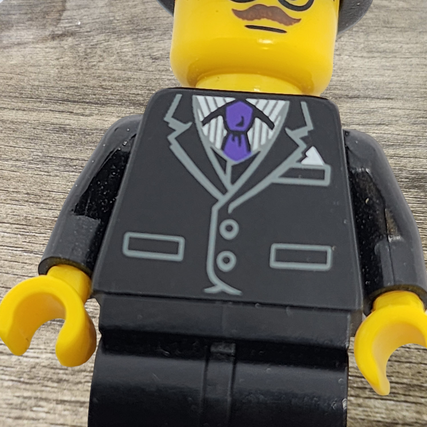 Lego Businessman minifigure series 8 col120