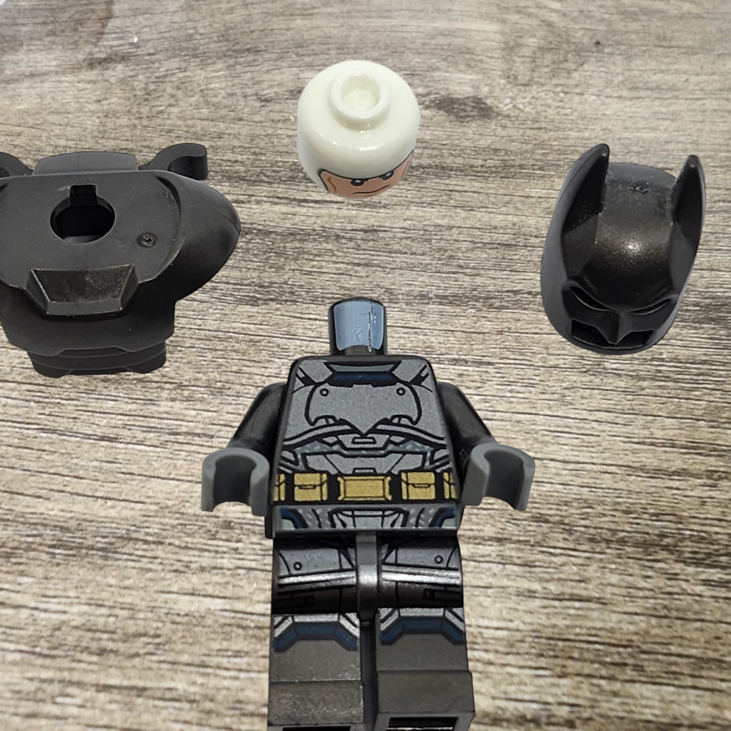 Lego Batman Minifigure Armored sh217a Glow In The Dark Head